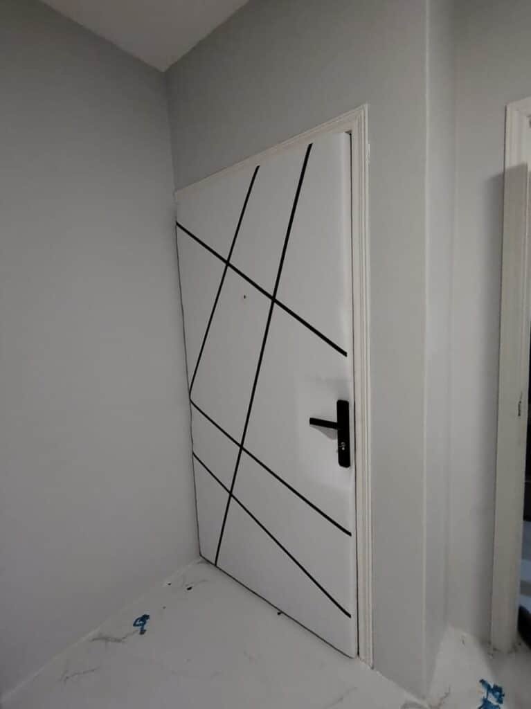 باب عازل للصوت الدمام